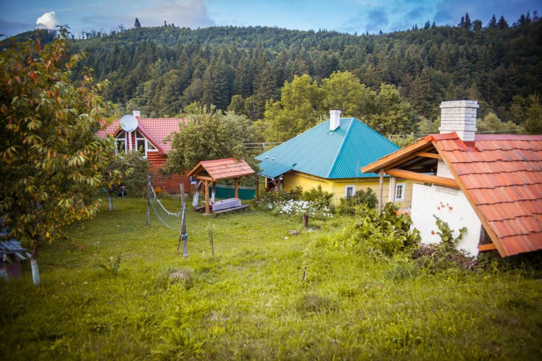 Садиба Під Гострою Zhdeniievo Esterno foto